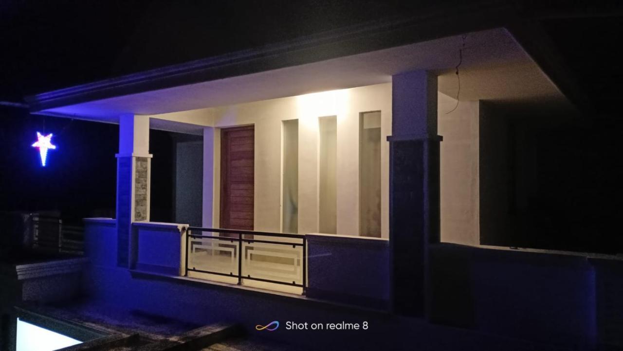 Agape Marari Appartement Mararikulam Buitenkant foto