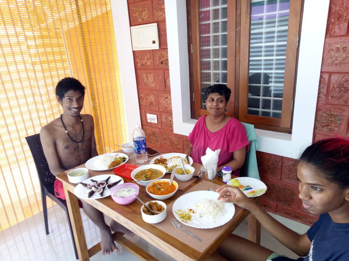 Agape Marari Appartement Mararikulam Buitenkant foto