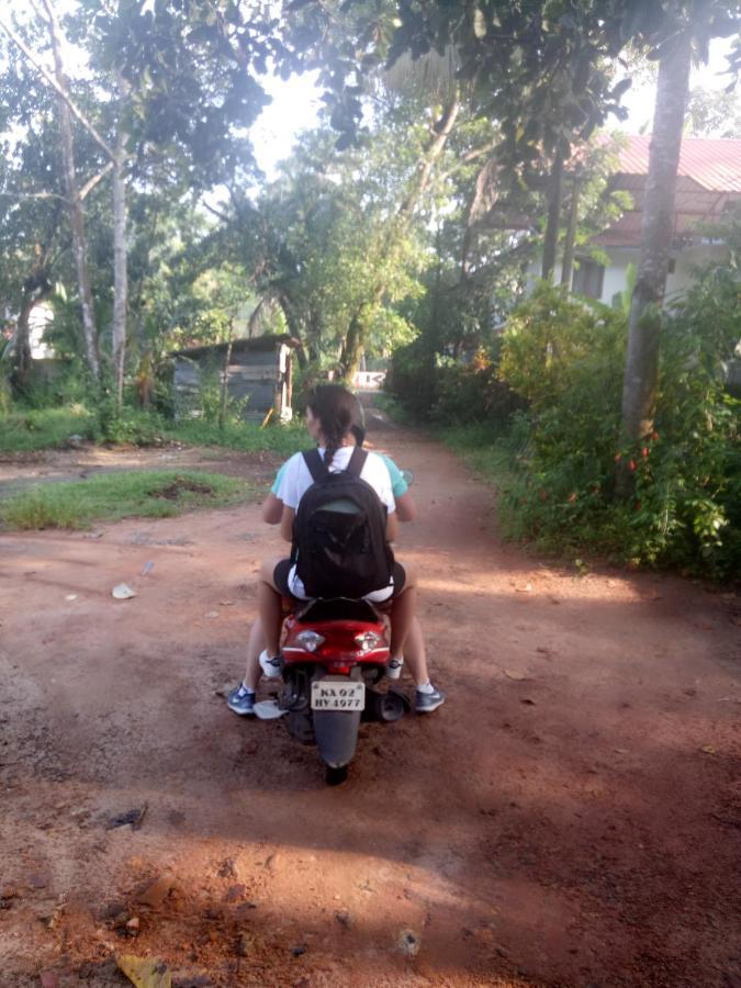 Agape Marari Appartement Mararikulam Buitenkant foto